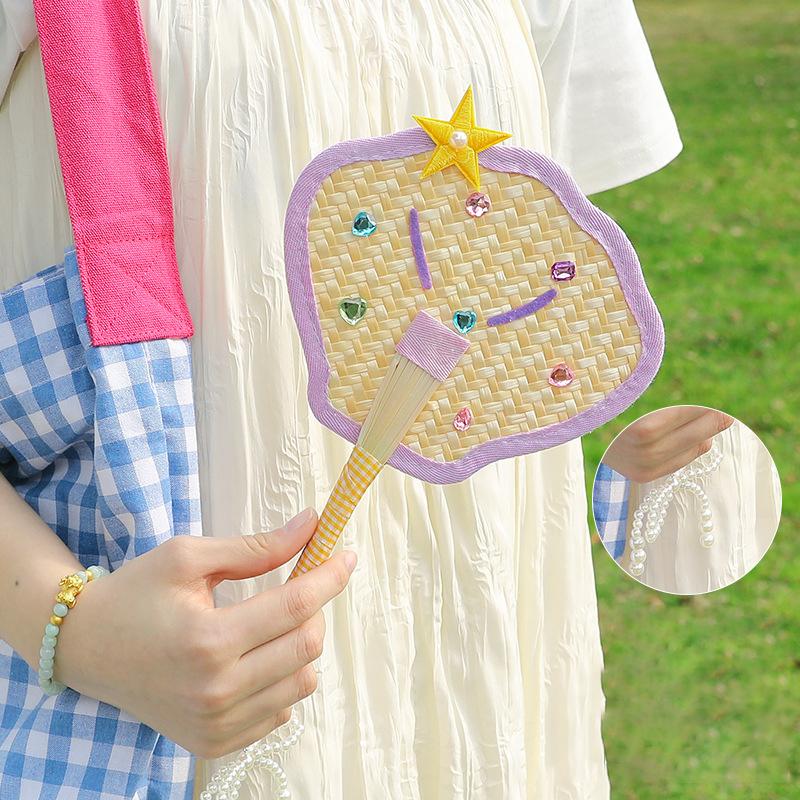 

Ручной вентилятор для травы «Медведь», чистый ручной работы, плетеный, маленький, красная сетка для книг, красный реквизит для фотосъемки, желтый вентилятор для кошек, летний охлаждающий аксессуар