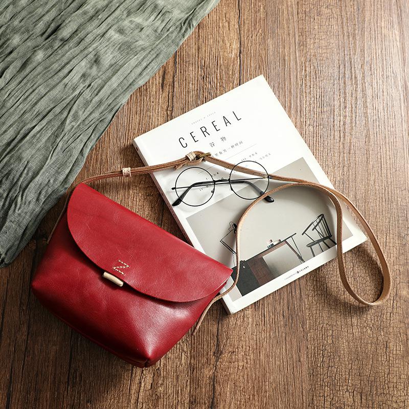 Johnature Einfache natürliche Rindsleder Frauen Tasche Vintage echtes Leder handgemachte kleine einfarbige Schulter- und Umhängetaschen