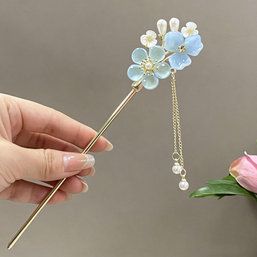 Elegant Chinese Flower Tassel Hairpin for Women - Versatile for Daily Use and Traditional Updos
