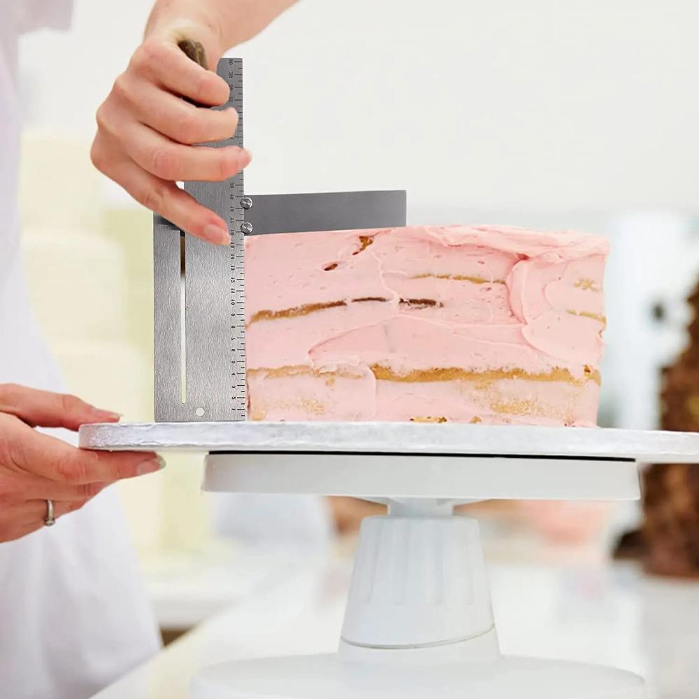 Verstellbarer Kuchenschaber zum Backen von knusprigen Ecken, Kuchenkamm, Metall-Kuchenkantenglätter aus Edelstahl, DIY-Backwerkzeuge