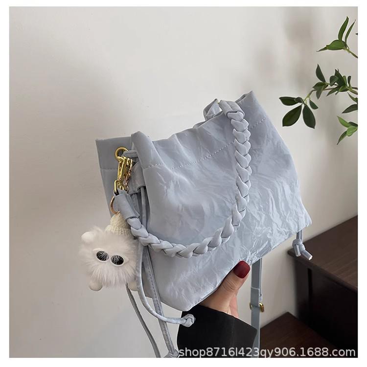 Premium niche pink bag women s new versatile messenger bag fashion handbag bucket bag