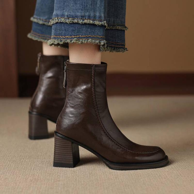 Nové dámské platformové kožené boty na vysokém podpatku jednobarevné nadměrné rytířské boty zadní zip podzim a zima kožené čtvercové a střední boty