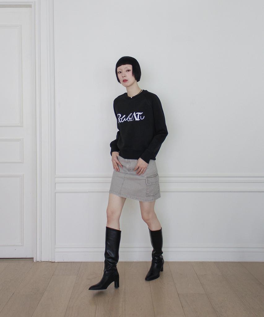 RUBATI Lettering Logo Sweatshirt (Black)