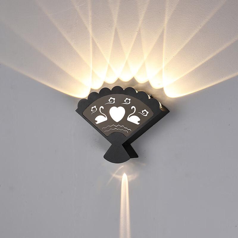 Minimalist Geometric Wall Lamp