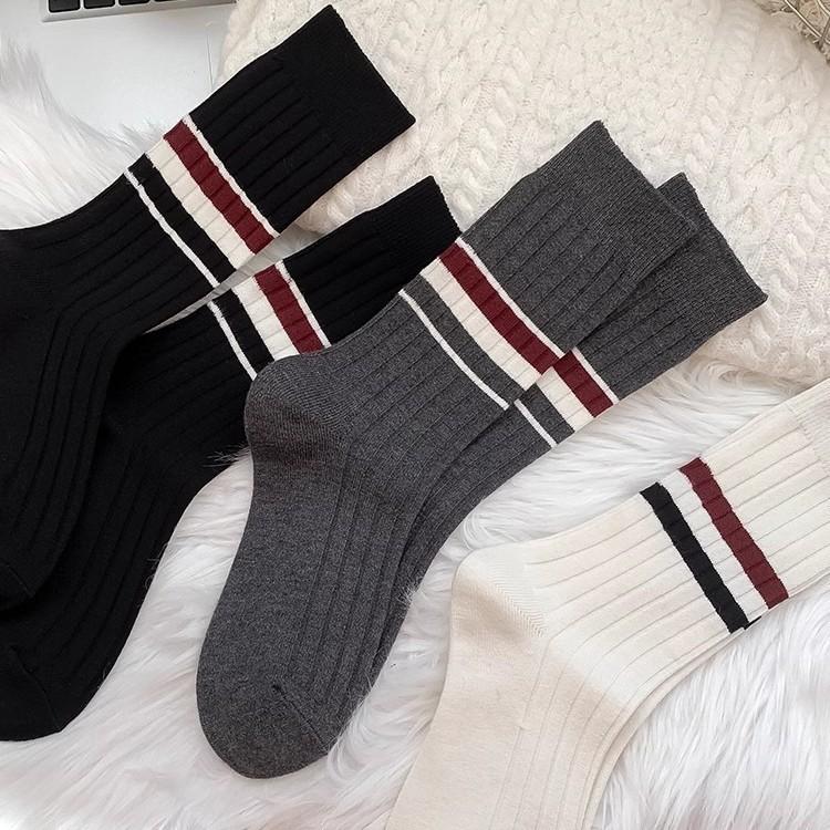 Female Autumn and Winter Warm Trend Simple Retro Style College Wind Tube Socks