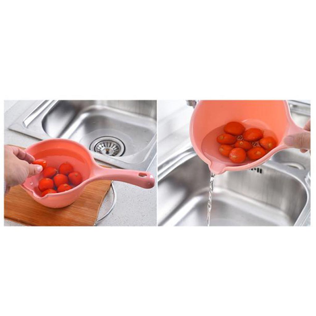 Plastic Water Ladle Bath Ladle Dippers Water Bath Scoop Bathroom Water Scoop Cup Home Essential for Watering Flowers