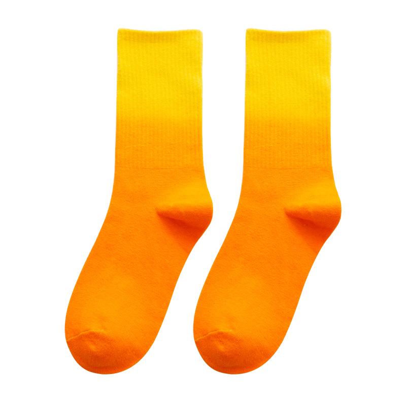 New Tie-Dye Gradient Mid-Tube Socks: Perfect for Basketball, Skateboarding, and Hip-Hop Style for Both Men and Women.