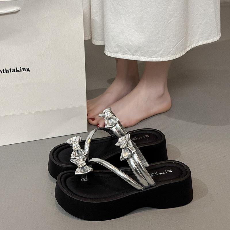 

Temperament round head thick-soled slippers 2025 summer new set of toe sandals outer wear versatile with skirt cool slippers 40 серебряный
