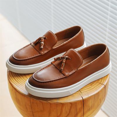 Mode Handgefertigte Leder Herren Freizeitschuhe Komfort Herren Slipper Freizeitspaziergang Herren Slipper Neu Erwachsenen Fahrschuhe Weiche Mokassins