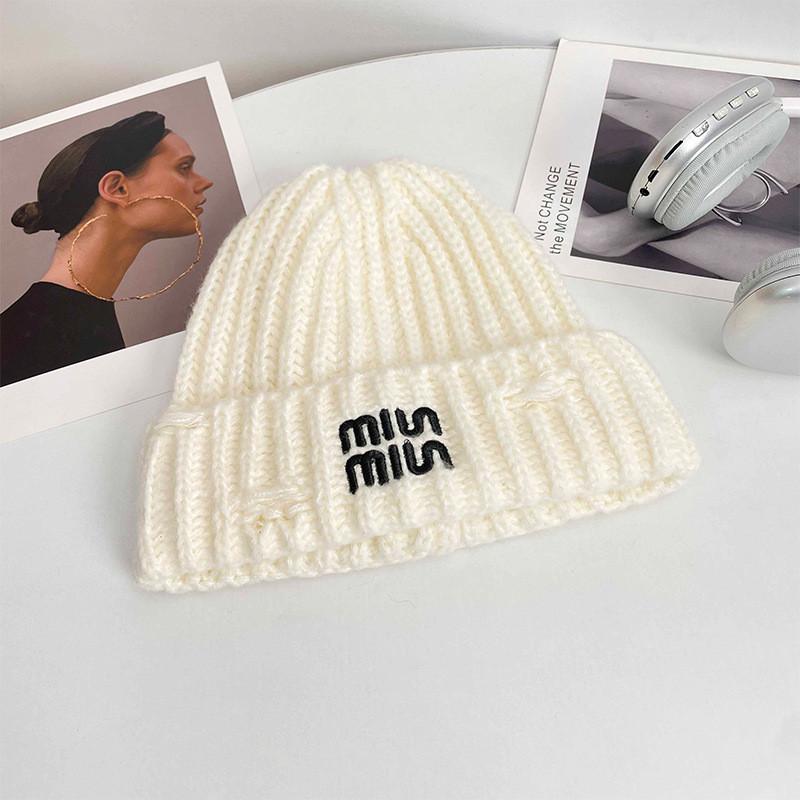 Knitted Hat With Letter Prints For Winter Warmth And Style For Casual Wear