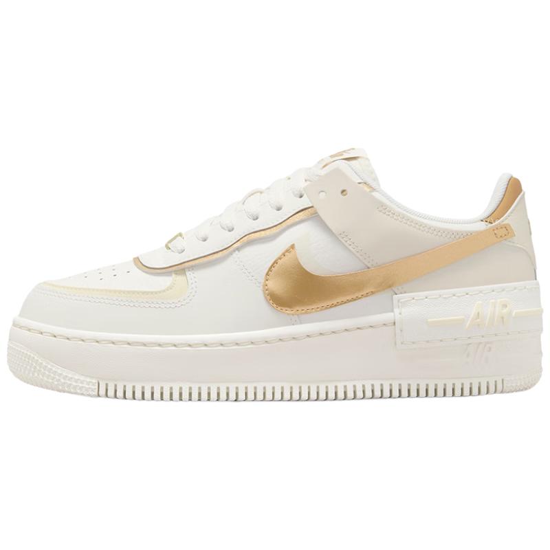 Nike Women s Air Force 1 Sneakers M