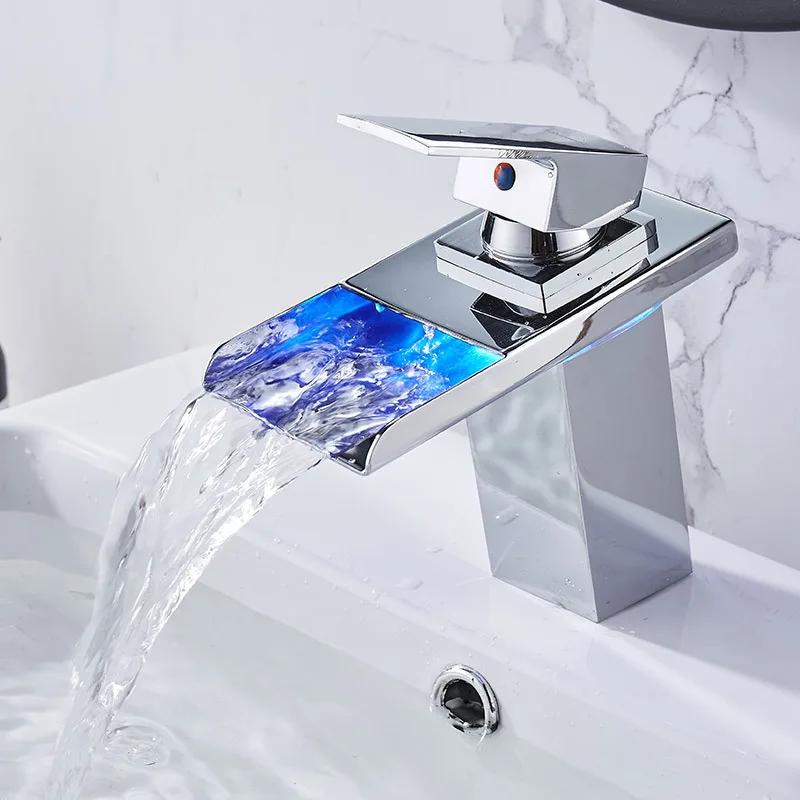 Baralho Torneira Bathroom Basin Faucet With Led Light Polished Tap Basin Deck Mounted Sink Mixers 3 Colors Change