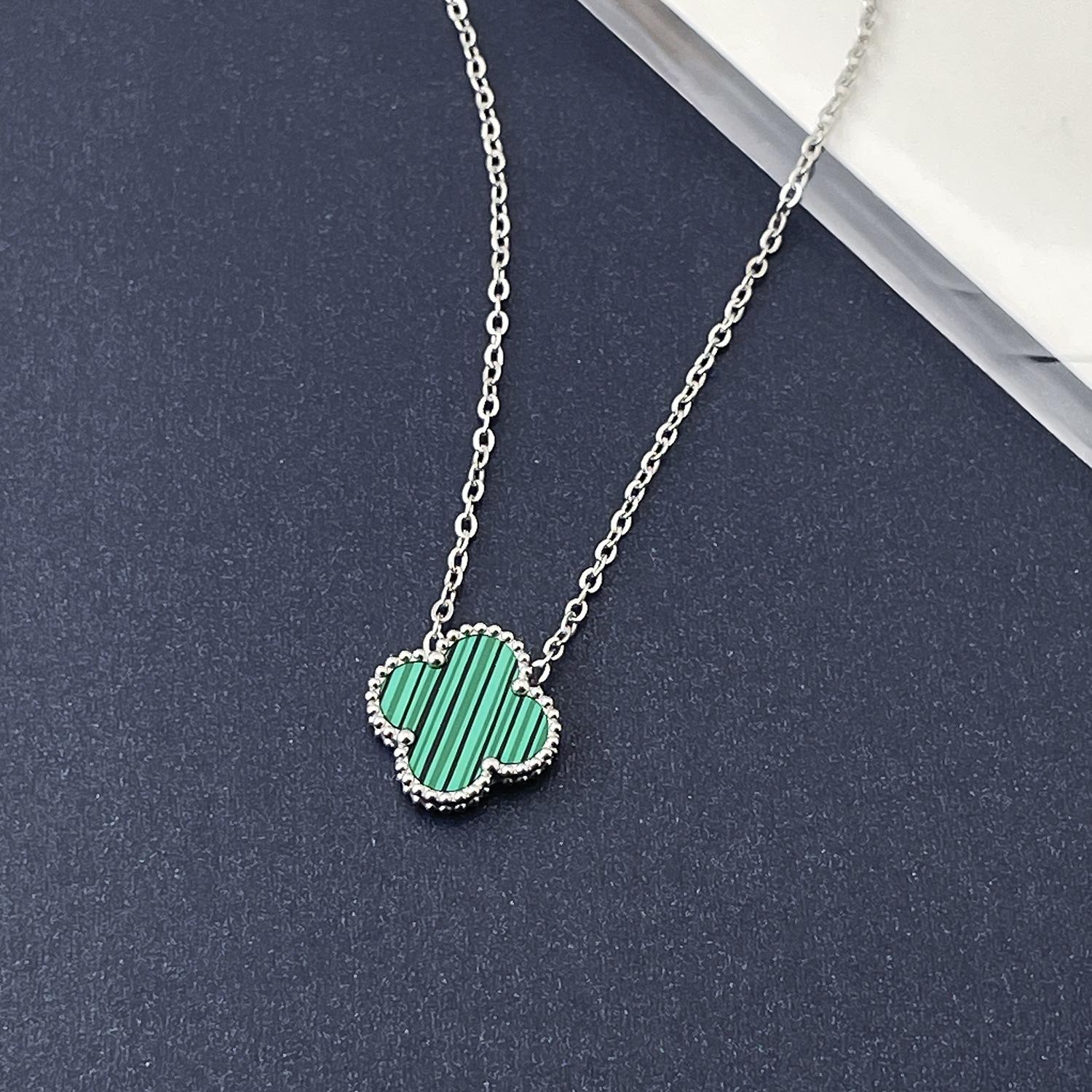 

15мм Двосторонній Титанова сталь Чотирилисник Кольє Жіноче Просте Титанова сталь Ключична ланцюжок Кольє Мережева Червона Біжутерія