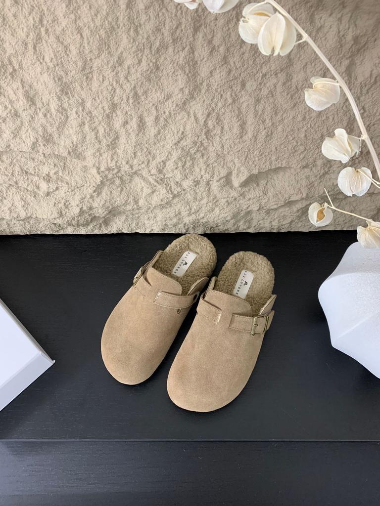 Baotou half slippers women's outer wear 2025 autumn and winter new platform French retro velvet shoes