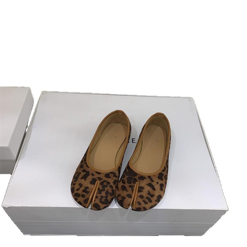 Gentle new shoes are divided into pig's trotters, grandma's pedals, flat-soled shallow mouth, Korean version of soft-soled single shoes, advanced Mary