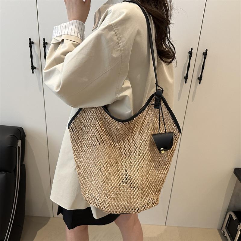 Beach Vacation Large Capacity Straw Bag Light Handbag Summer Shoulder Tote Bag