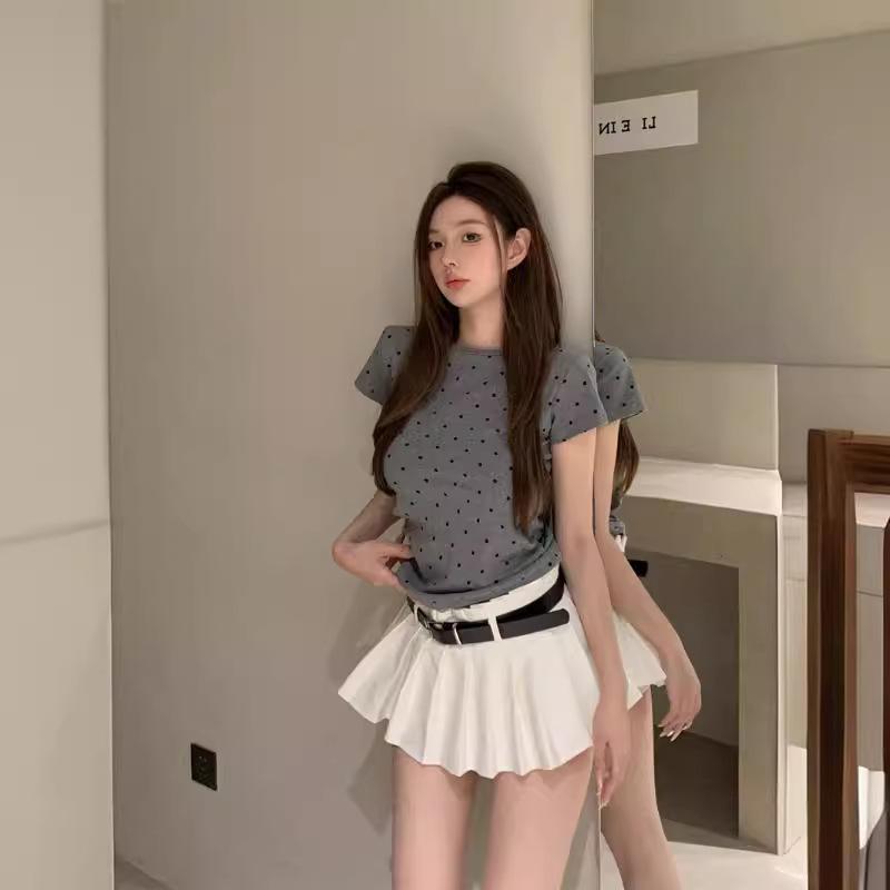 Vintage puntíkované tričko s kulatým výstřihem a krátkým rukávem dámské letní krátké štíhlé a tenké vnitřní ležérní studentské top