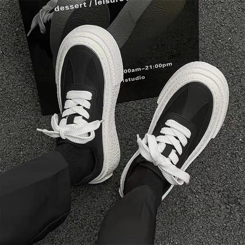 Fashion Spring Autumn New Designer Men's Vulcanize Shoes Fashion Casual Black White Men's Shoes Lace Platform Sneakers Male