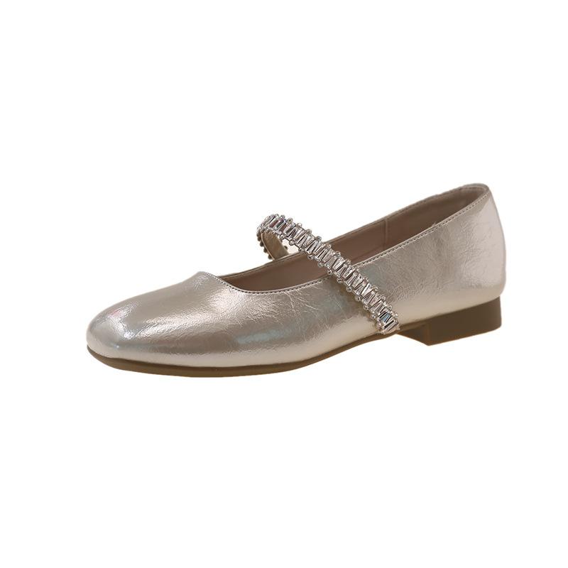 2025 Spring and Autumn New Fashion Versatile Small Leather Shoes French Fairy Feng Shui Diamond Mary Jane Shoes Shallow Mouth Flat Bottom