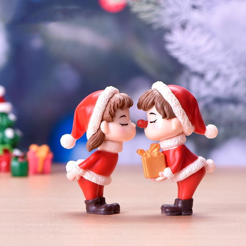 Mini Cartoon Christmas Couple Diy Decoration Cute Statue Figures Doll Wedding Decoration Miniature Landscape Car Decoration