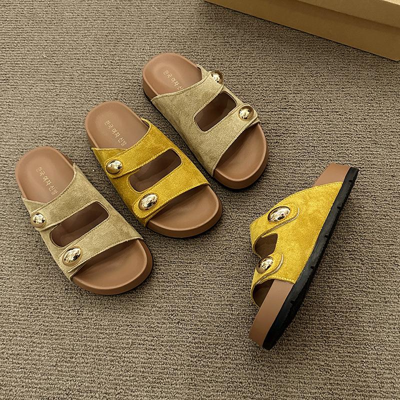 Retro slippers women's outer wear 2025 summer new simple and versatile breathable outer wear casual Roman flat-bottomed cool slippers