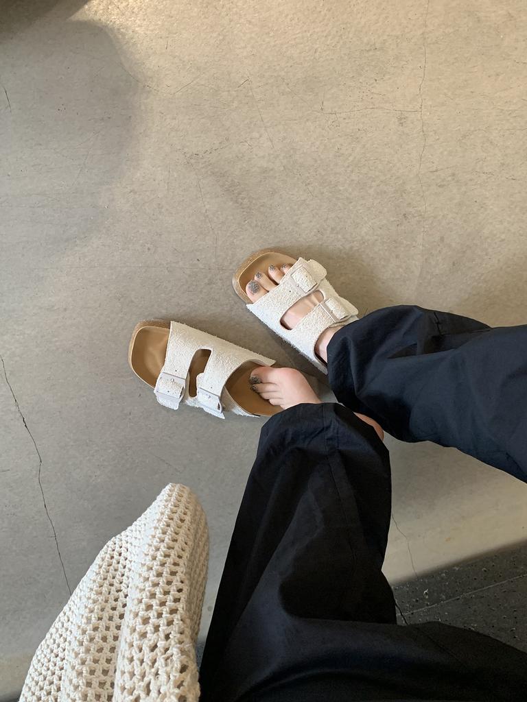 Da Mimi Bokenxia one-word soft leather burst pattern thick bottom cool slippers wear beach girl