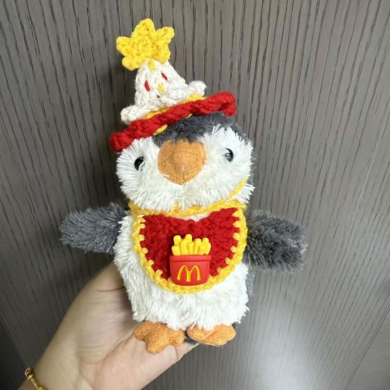 Hand-Knit Peanut Penguin Hat Bib Doll Clothes Set - Crossbody Bag Drool Bib Accessory Skirt for 20cm Dolls