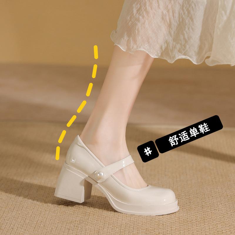 

Spring and summer new Mary Jane small leather shoes women s thick heels light mouth high heels black single shoes 35