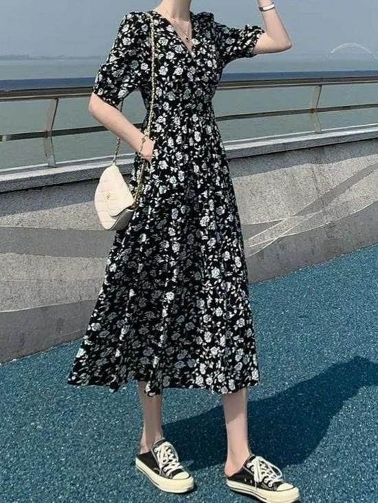 

Elegant Floral Print Dress: Fresh Forest Girl Style, Simple and Gentle, Age-Reducing, Waist-Cinching Design XL for 120-140 jin