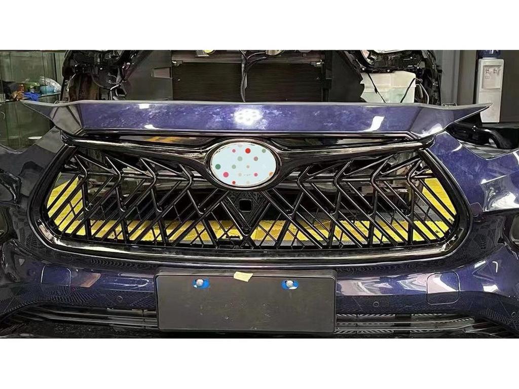 2022 Highlander Grille Trim Kit