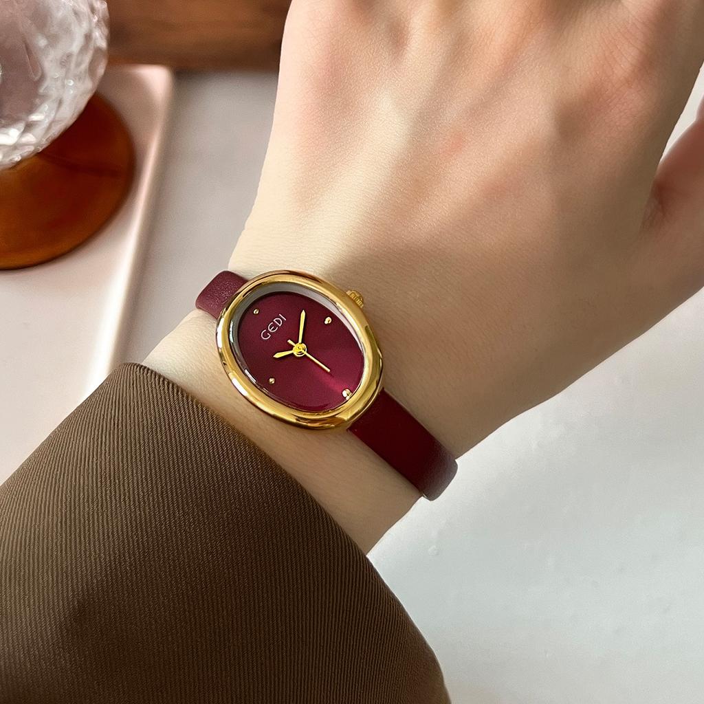 Vintage Niche Design Sense Oval Women'S Watch Small And Simple High Sense Student Belt Quartz Watch