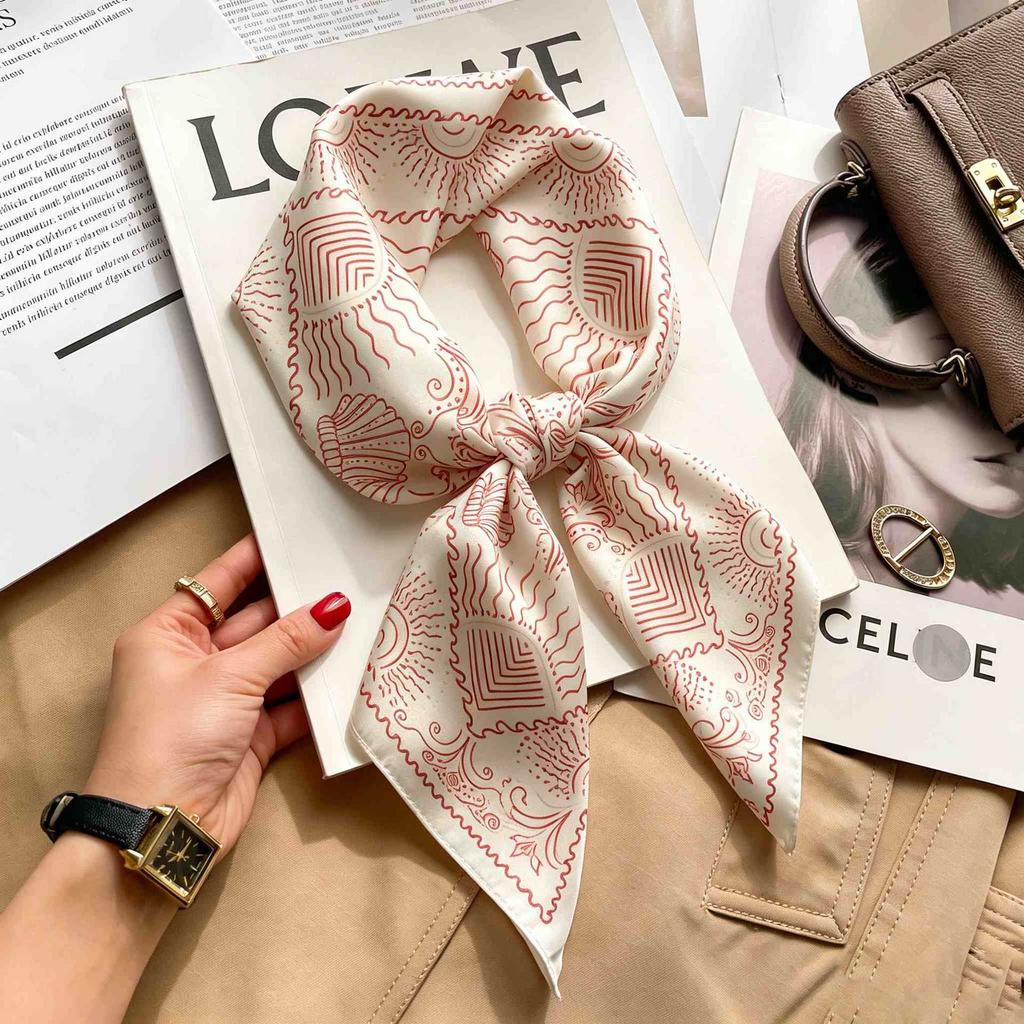 Women's spring and autumn silk scarf temperament versatile thin Internet celebrity Korean version light luxury fashion scarf high-end design small squ