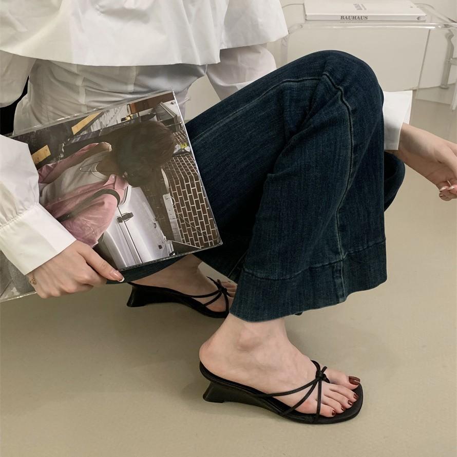 French temperament thin heel cool slippers fairy shoes 2025 new summer fashion black high heel sandals