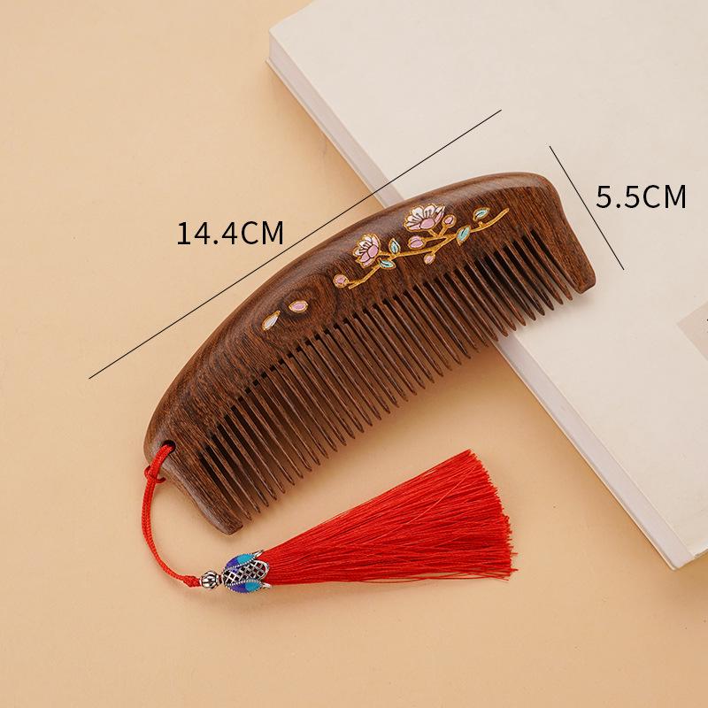 

Деревянный гребень с гравировкой: Расписной золотой дизайн лотоса с черным и зеленым сандаловым деревом. Идеальный подарок на День матери, День учителя или Международный женский день.