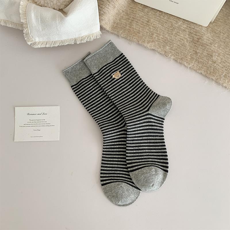 

24-полосатые носки детские с вышитым медведем простые и милые японские литературные и универсальные парные чулки One Size светло-серый