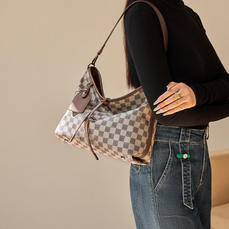 Mrs. Qiao 2025 New Vintage Floral Print Letter Women's Shoulder Bag Large Capacity Crossbody Bag Women's Bag