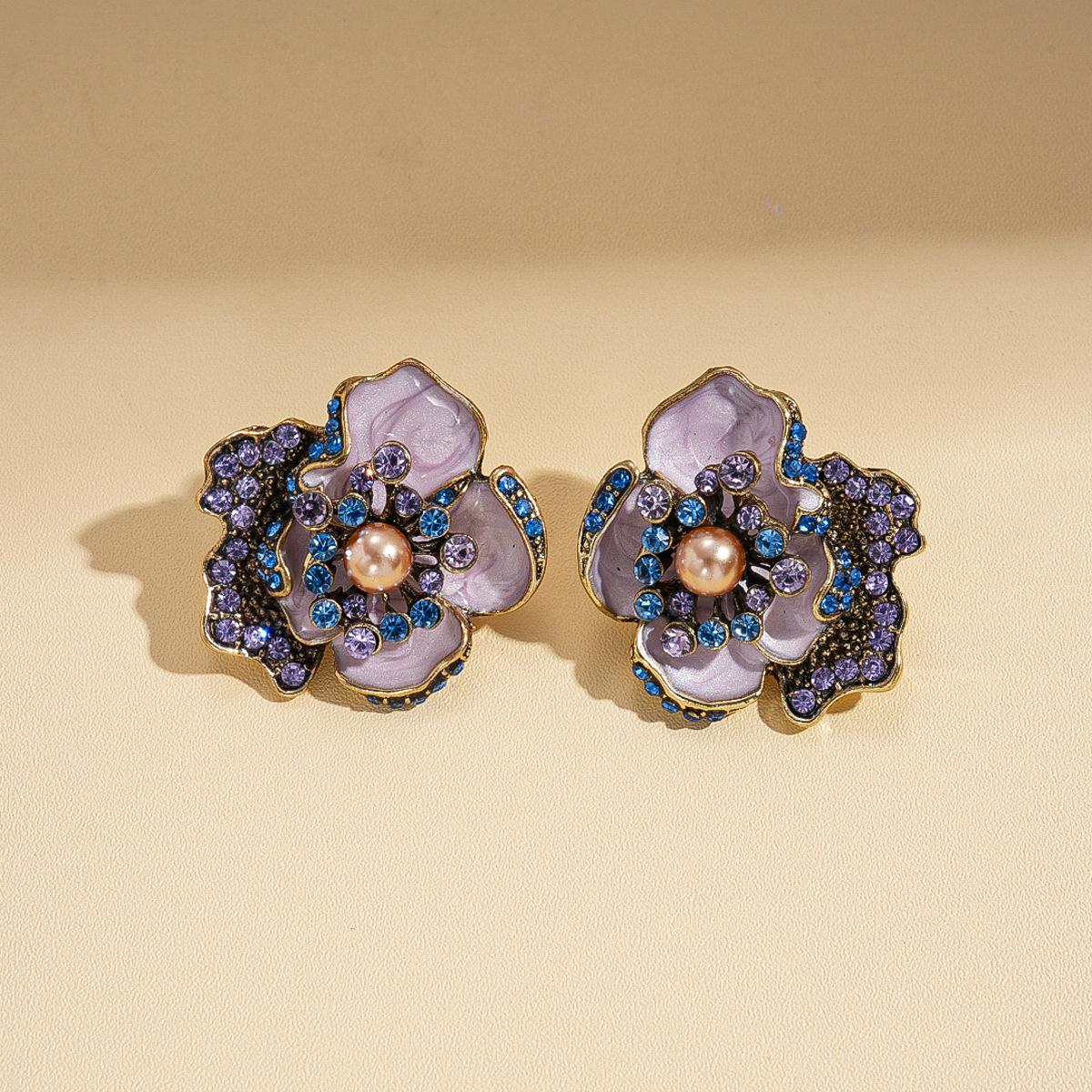 

Модные украшения для женщин фиолетовый