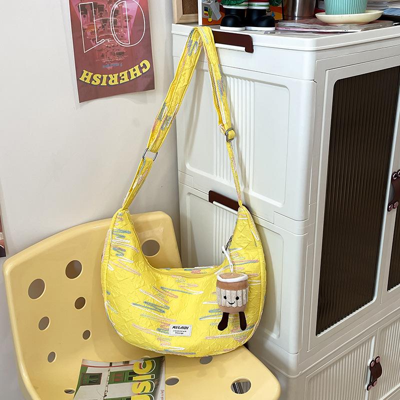 

Casual and versatile ins niche bag women s 2025 new summer dumpling bag spring Korean version of the one-shoulder crossbody casual women s bag Without pendant жёлтый