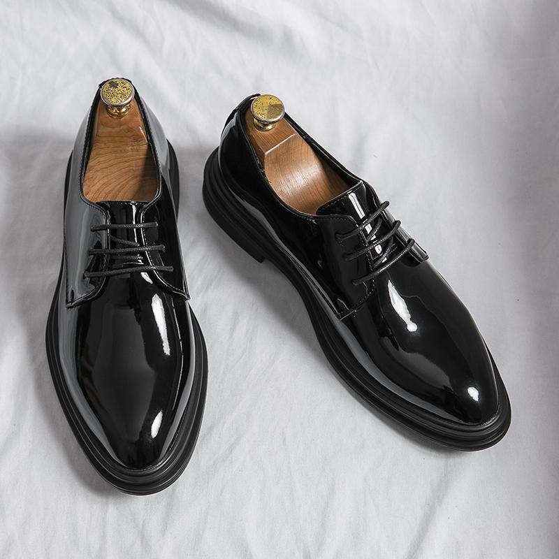Fashion Classic Derby Shoes Brogues Leather Man Business Dress Office Leather Shoe For Men Fashion Patent Leather Party Wedding Shoes