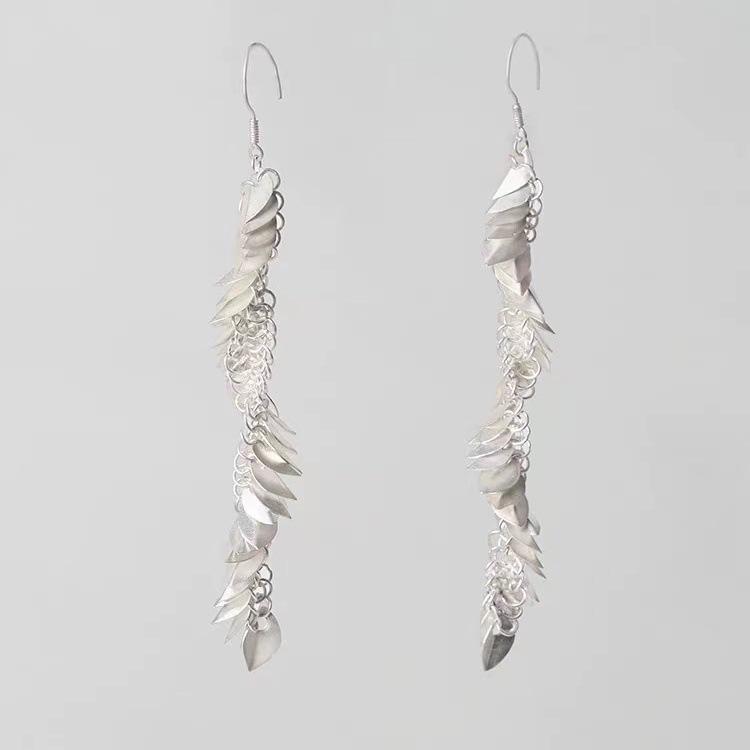 

Dragon Spine Ultra Long Tassel Earrings for Women with A Cool and Refreshing Feeling, New Chinese Style Chinese Style Jewelry Earrings