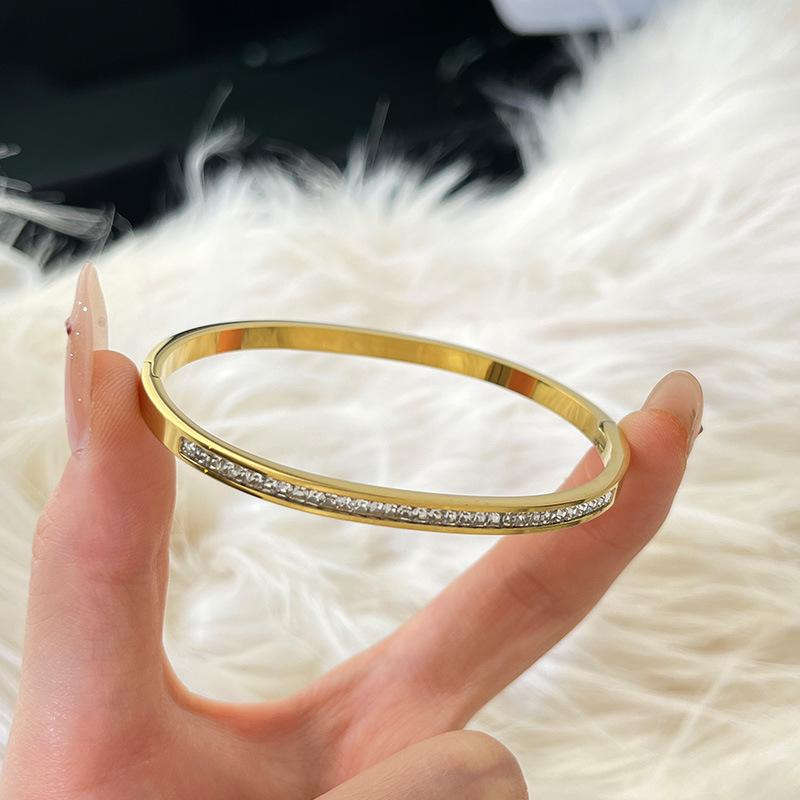Titanium steel bracelet gold high version temperament zircon bracelet women's light luxury fashion elegance does not fade simple bracelet