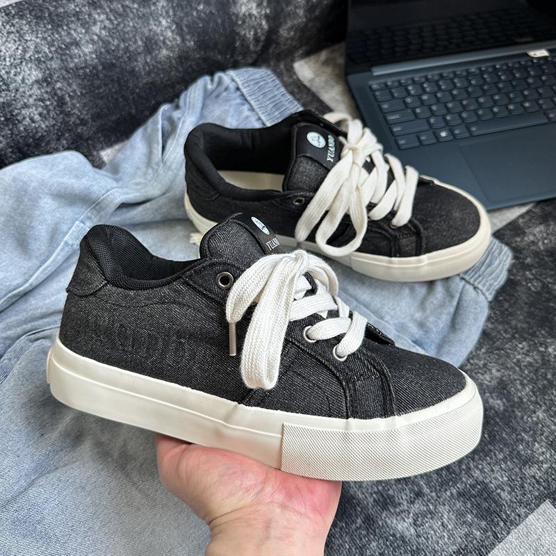 Stylish Canvas Men's Skate Shoes Retro Red Skateboard Shoes Men Street Style Versatile Designer Shoes Men zapatillas de deporte