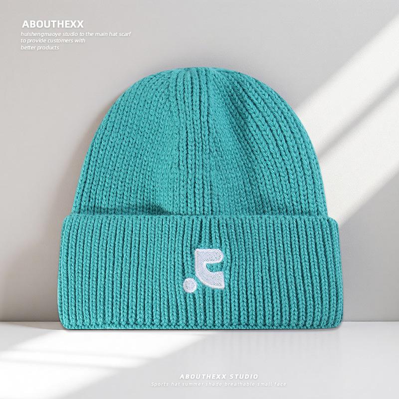 Autumn and Winter Warm Hats for Female Stars with The Same Letters Knitted Hats for Students and Couples Pullover Cold Hats Woolen Hats for Men