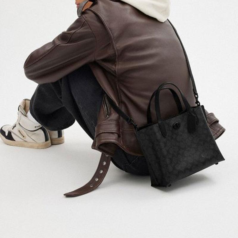 Coach Willow 24 Classic Monogram Solid Color Zipper Compartment Magnetic Closure Tote Bag Women tote Black CQ768-MWO1U
