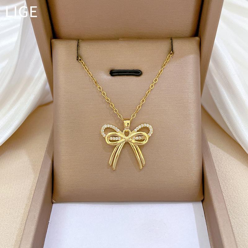 Empty Double-Layer Butterfly Light Luxury Temperament Gorgeous Full Diamond Necklace Women'S Versatile Collarbone Chain Titanium Steel Chain