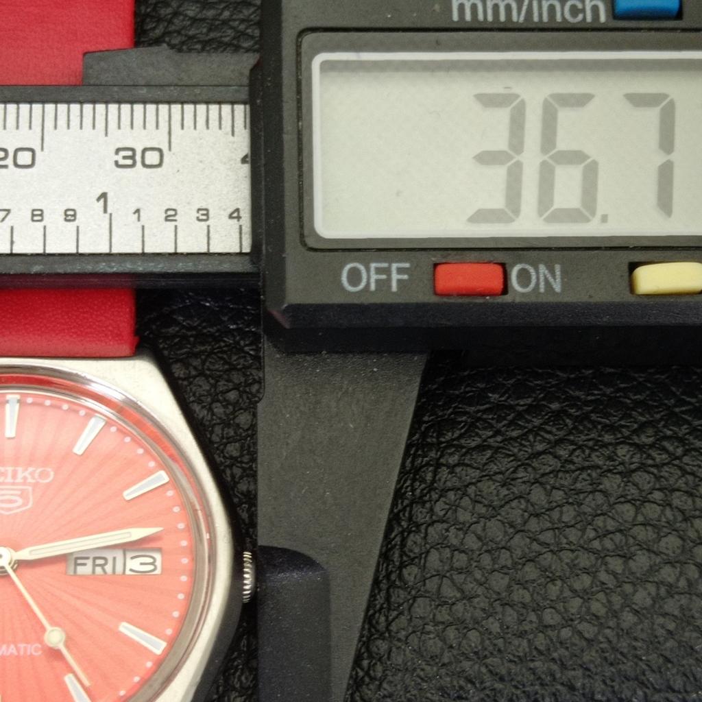 VINTAGE SEIKO 5 AUTOMATIC 6309A JAPAN MENS RED COLOR DIAL WATCH A701454-5 R206b-a701454