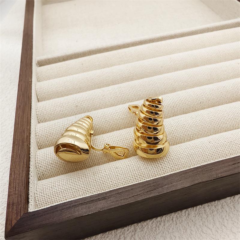 Sweet Cool Simple Water Drop Spiral Ear Clips Fashionable Earrings Without Ear Piercings