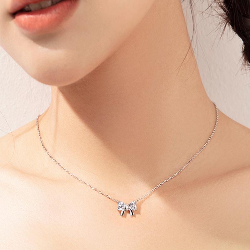 

Exquisite Sweet Girl Bowknot Choker Necklace - Light Luxury Clavicle Design