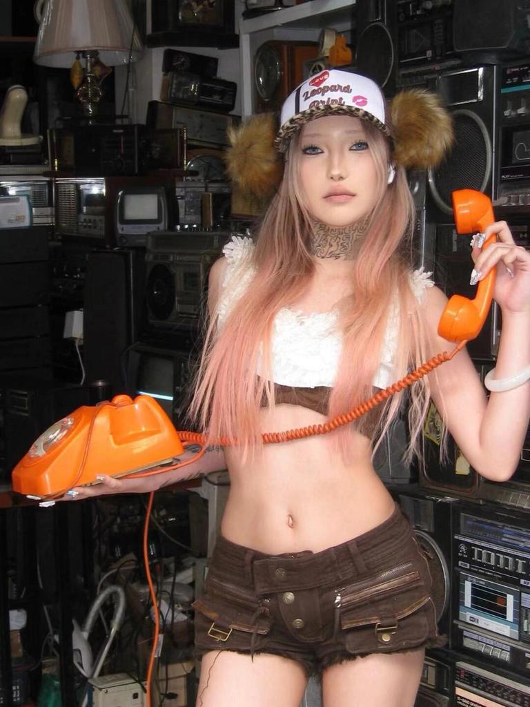 Low Waist Slimming A-Line Denim Shorts for Women - Autumn/Winter Hip-Hugging Workwear Style