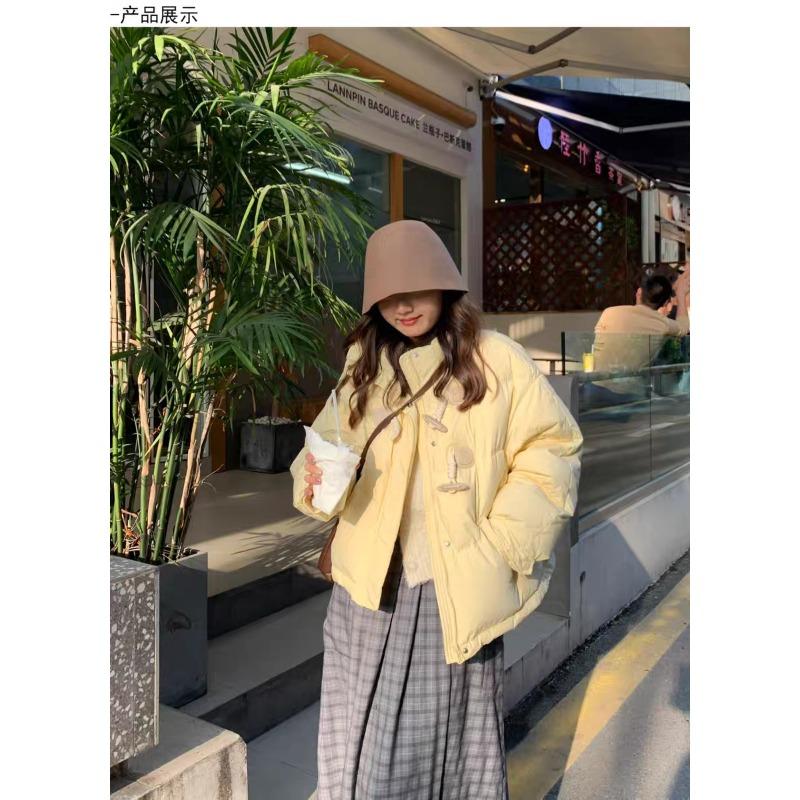 Cream Yellow Horn Buckle Down Jacket Women's Short Light and Small Design Sense White Duck Down Stand-up Collar Bread Jacket